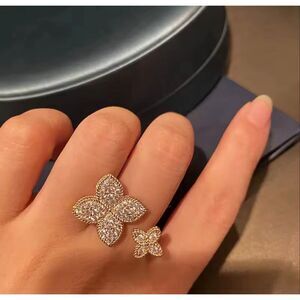 Luxe Double Clover Pavé Crystal Ring – Adjustable Gold Floral Statement Ring